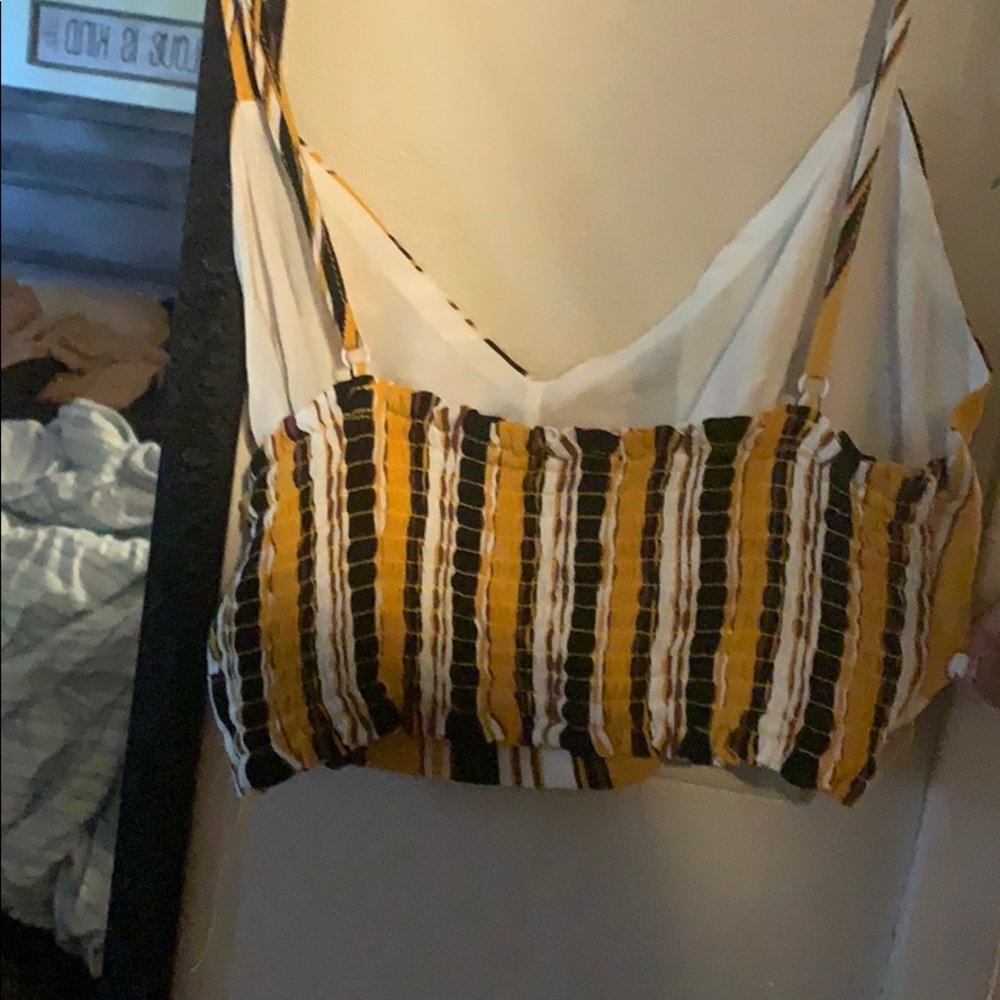 Crop top - Picture 2 of 2